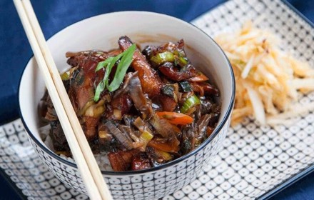 Hot Sticky Wok Med Sidflask Och Snabbkimchi 800X7002